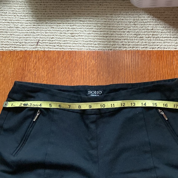 SOHO APPAREL LTD. Black pull on pants. Fits like leggings. Comfortable. Size XL - Picture 3 of 8